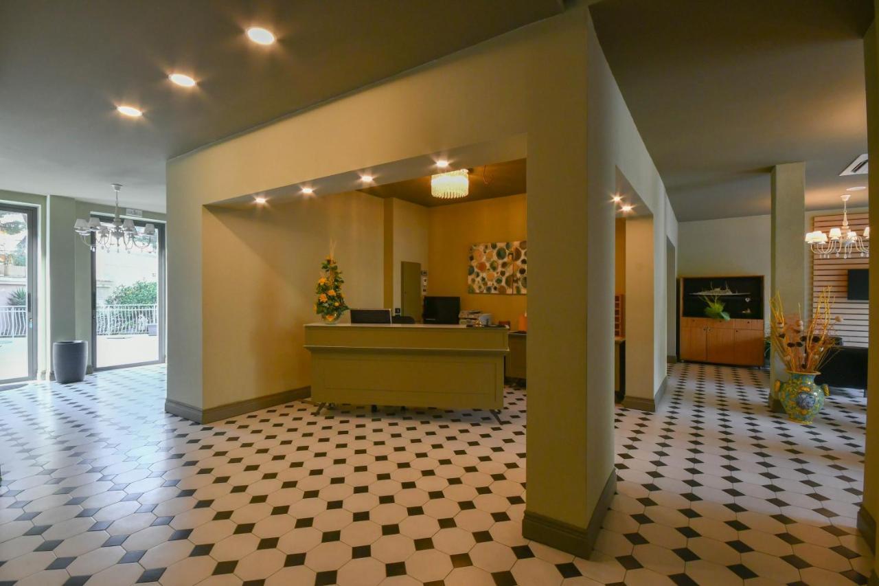 Hotel Residence Paradiso Монелья Екстер'єр фото